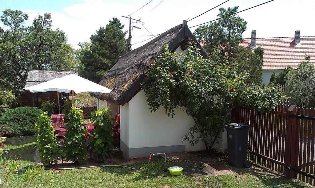 Country House Balaton بالوزناك المظهر الخارجي الصورة