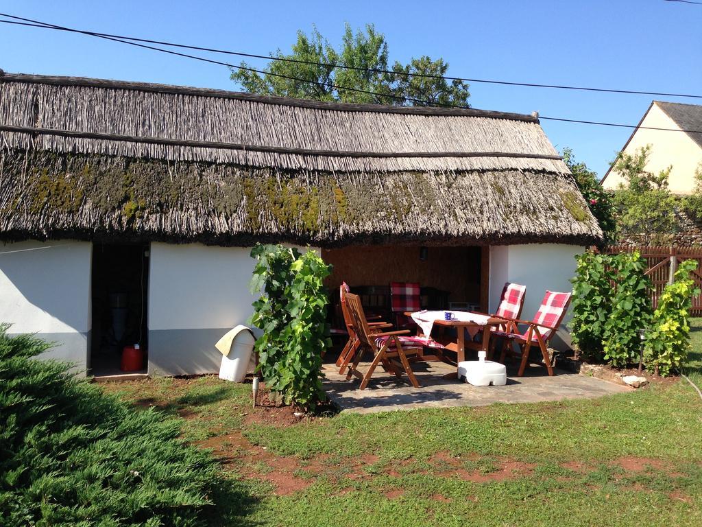 Country House Balaton بالوزناك المظهر الخارجي الصورة